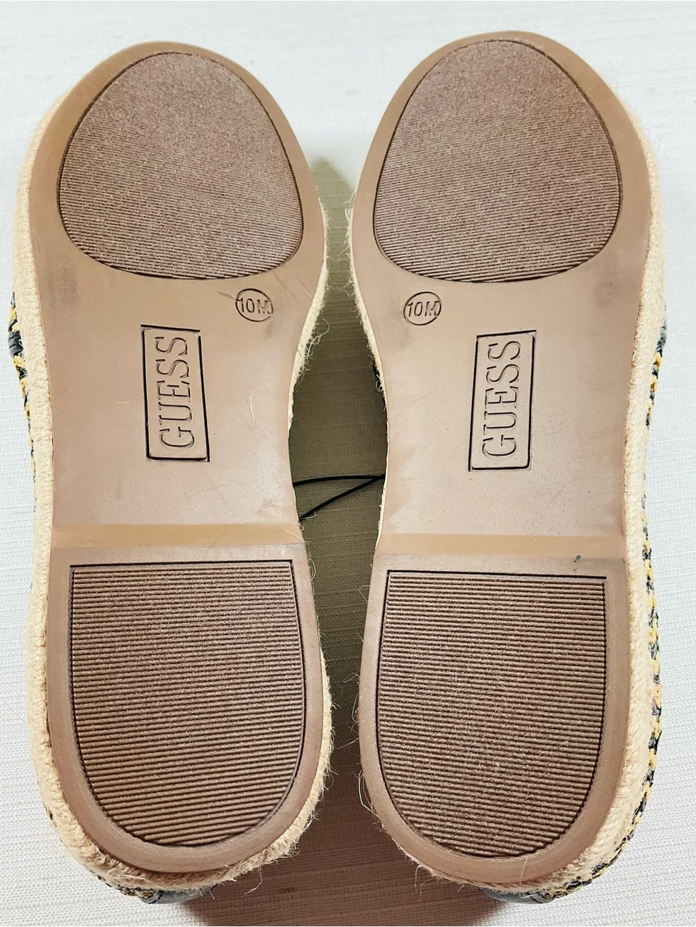 NEW GUESS Shiny Black Tan Gold Woven Jute Espadrille Slip-Ons Women’s Size 10
